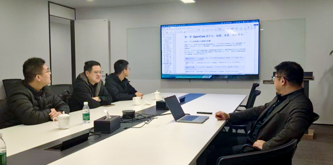 南京財(cái)經(jīng)大學(xué)紅山學(xué)院走訪(fǎng)南京未來(lái)腦科技有限公司